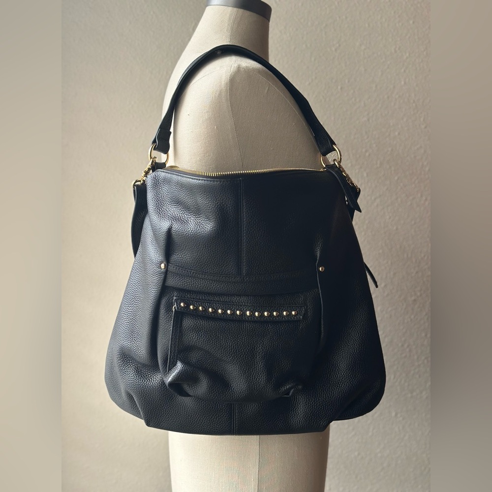 LAGGO 100% Leather Black Pebbled Shoulder Bag